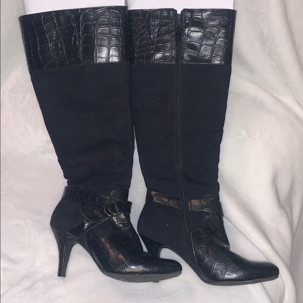 Natural Soul Black Heeled Boots with Decorative Strap